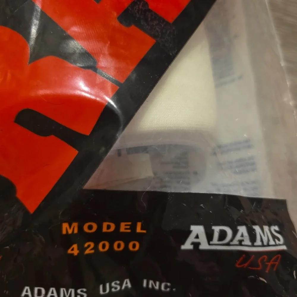 NEW Trace Adams USA 2 Pack White Volleyball‎ Knee Foam Pad Guard Small